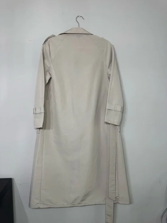 PrettyLittleThing Double Breasted Long Trench Coat in Cream - Picture 3 of 3